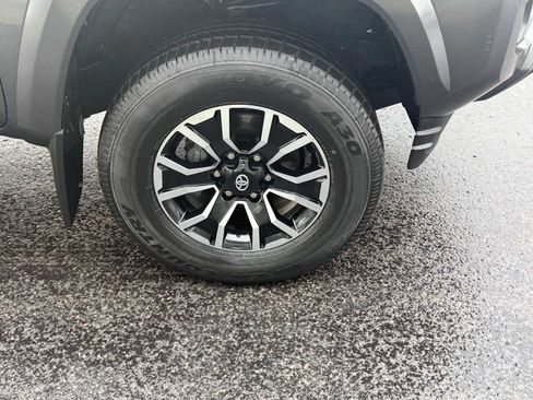 Used 2023 Toyota Tacoma TRD Sport AWD/4WD image 7