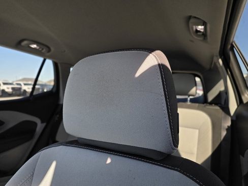 Used 2024 GMC Terrain SLE image 23