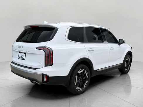 Used 2025 Kia Telluride EX w/ EX Captain's Chair Package AWD/4WD image 12