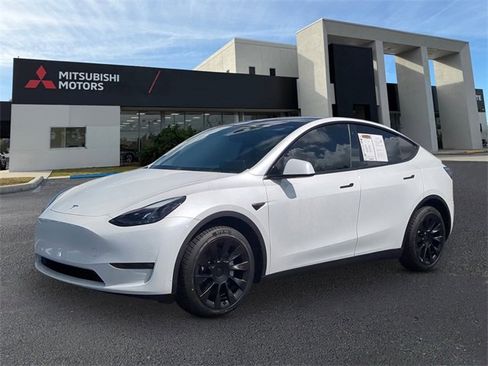 Used 2023 Tesla Model Y Long Range image 1