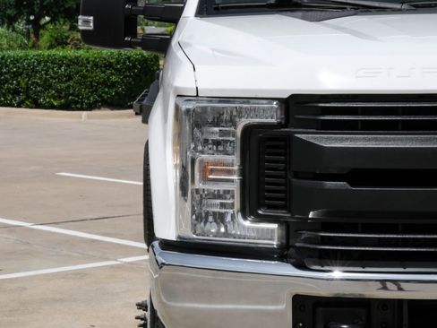 Used 2019 Ford F350 XL w/ Power Equipment Group image 42