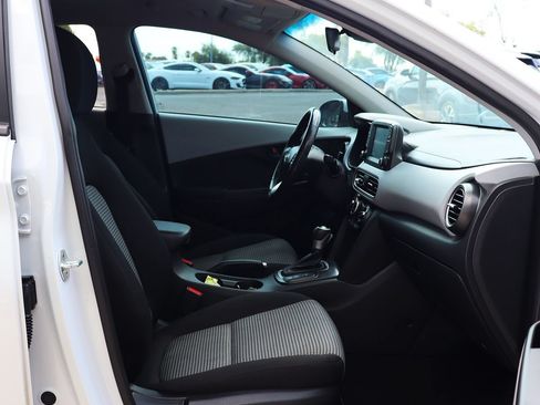Used 2021 Hyundai Kona SEL FWD image 30
