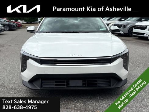 New 2026 Kia K4 FWD image 2