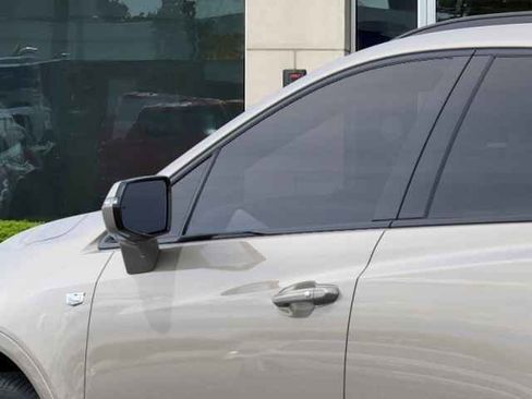 Used 2023 Cadillac XT5 Sportv w/ Technology Package image 12