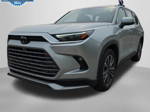 Used 2024 Toyota Grand Highlander AWD Hybrid image 2