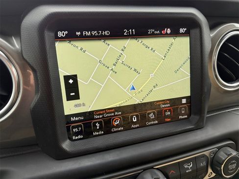 Used 2019 Jeep Wrangler Unlimited Sahara image 23