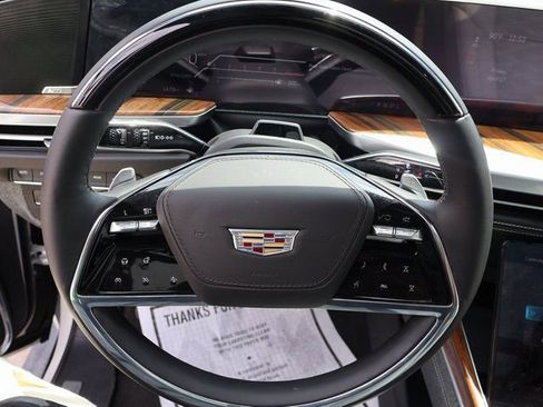 Certified 2025 Cadillac Escalade Premium Luxury Platinum image 43