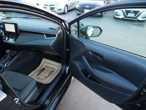 Used 2023 Toyota Corolla LE image 20
