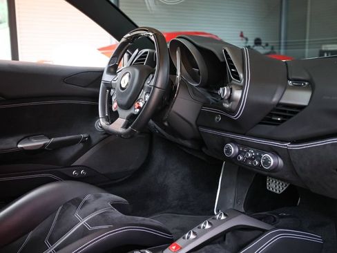 Certified 2019 Ferrari 488 GTB RWD image 49