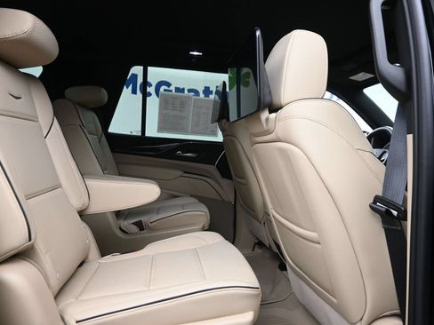 Certified 2024 Cadillac Escalade Premium Luxury w/ Performance Package AWD/4WD image 10