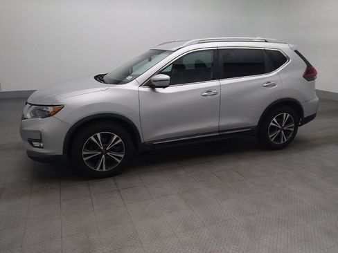 Used 2018 Nissan Rogue SL FWD image 2