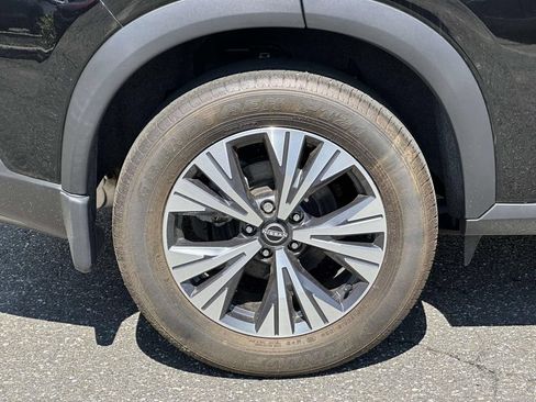 Used 2023 Nissan Rogue SV FWD image 10