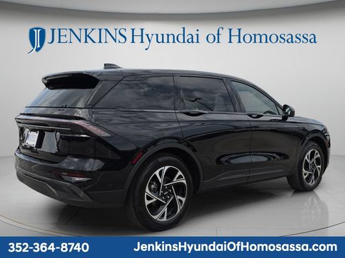 Used 2024 Lincoln Nautilus Premier w/ Jet Appearance Package AWD/4WD image 5