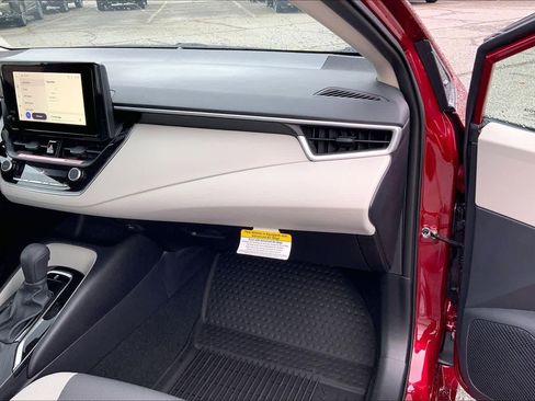 Used 2026 Toyota Corolla LE image 34