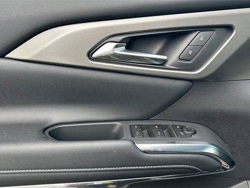 New 2026 Chevrolet Traverse LT image 14