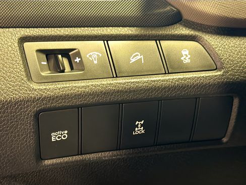 Used 2016 Hyundai Santa Fe Sport AWD/4WD image 16