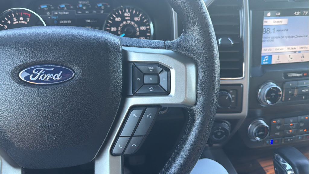 Used 2019 Ford F150 Lariat w/ Equipment Group 502A Luxury AWD/4WD image 24