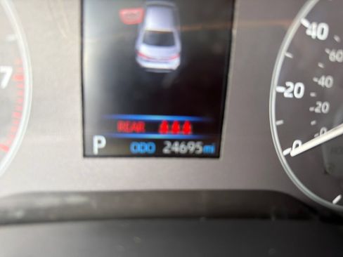 Used 2025 Toyota Corolla LE FWD image 31