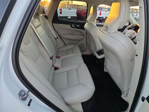 Used 2021 Volvo XC60 T5 Inscription w/ Protection Package Premier image 27