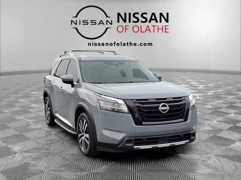 Certified 2023 Nissan Pathfinder Platinum w/ Cargo Package image 31