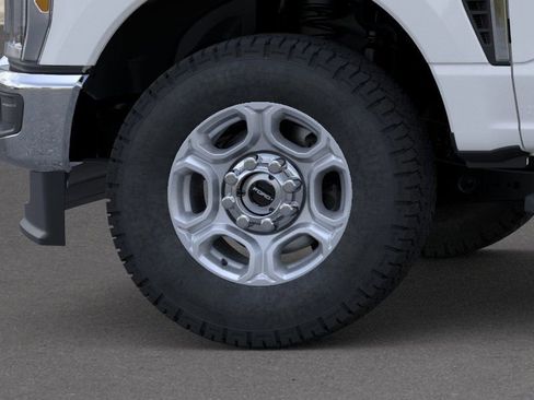 New 2026 Ford F350 XLT w/ FX4 Off-Road Package image 19