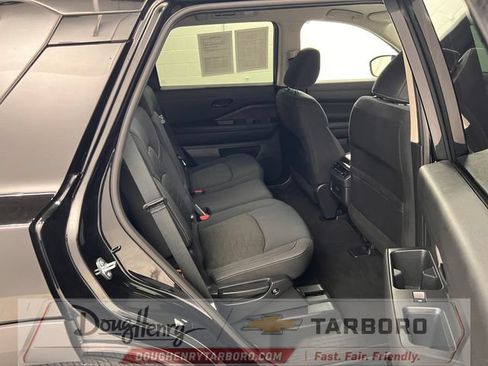Used 2025 Nissan Pathfinder SV FWD image 38