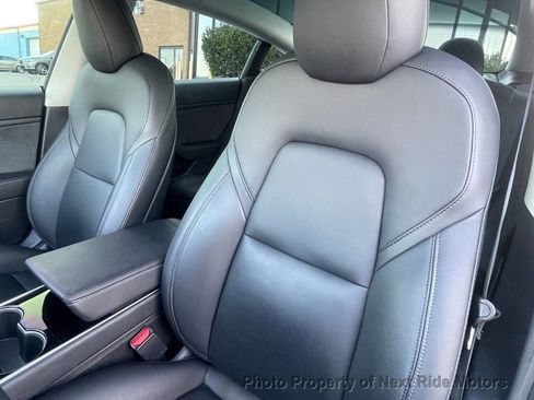 Used 2020 Tesla Model 3 Standard Range Plus RWD image 9