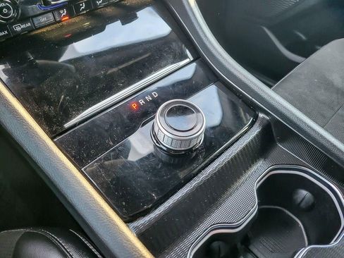 Used 2023 Jeep Grand Cherokee L Laredo image 16