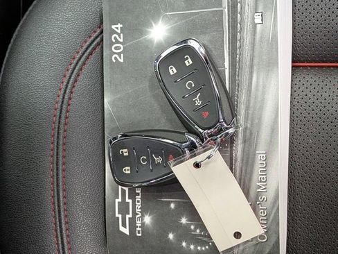 Used 2024 Chevrolet Blazer RS w/ Enhanced Convenience Package image 16