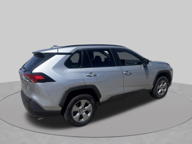 Used 2024 Toyota RAV4 LE AWD/4WD image 2