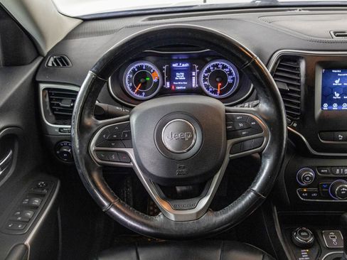 Used 2019 Jeep Cherokee Latitude Plus w/ Cold Weather Group image 32