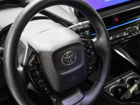 Certified 2026 Toyota Prius XLE FWD image 21