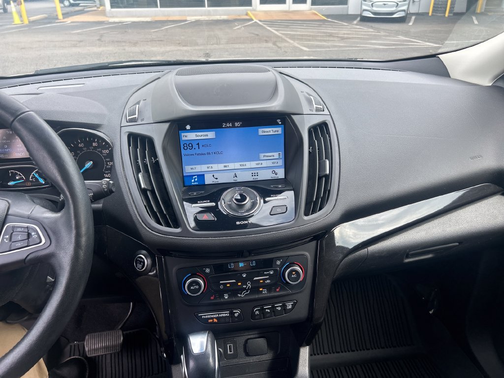 Used 2019 Ford Escape Titanium FWD image 22
