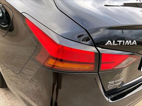 Certified 2025 Nissan Altima 2.5 S FWD image 27