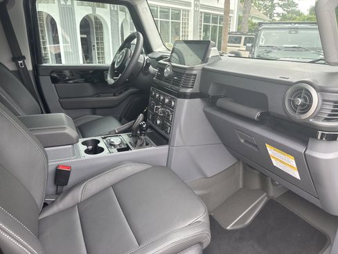 Used 2025 INEOS Grenadier AWD/4WD image 31