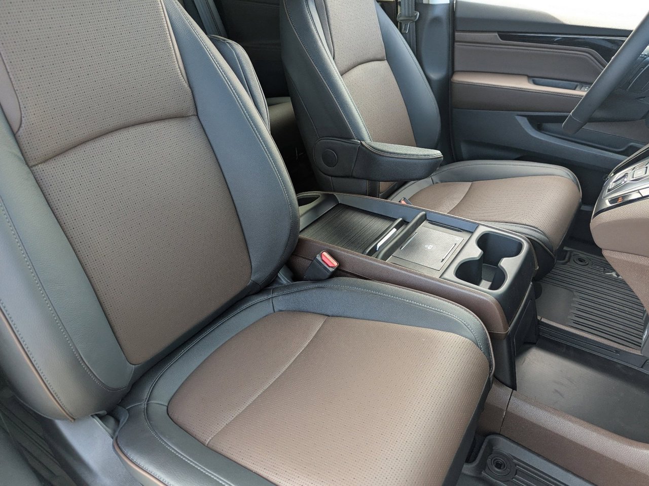 New 2027 Honda Odyssey Elite image 5