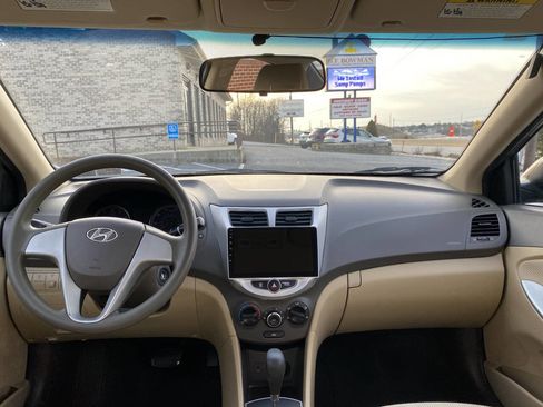 Used 2014 Hyundai Accent GLS image 22