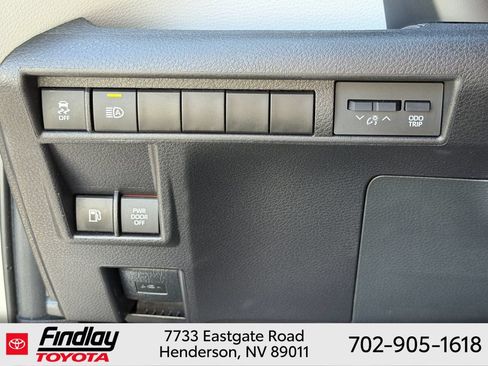Certified 2025 Toyota Sienna LE FWD image 20