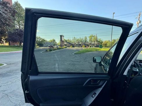 Used 2015 Subaru Forester 2.5i Premium w/ Popular Package #1 AWD/4WD image 23