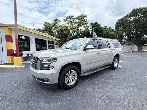 Used 2015 Chevrolet Suburban LT AWD/4WD image 8