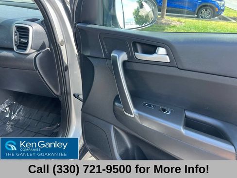 Used 2020 Kia Sportage LX FWD image 53