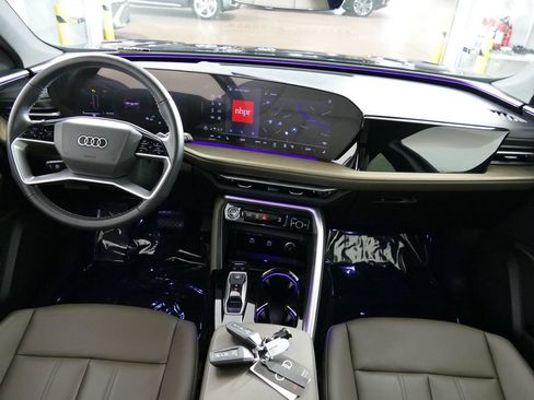 Certified 2025 Audi Q5 Premium w/ Convenience Package AWD/4WD image 23