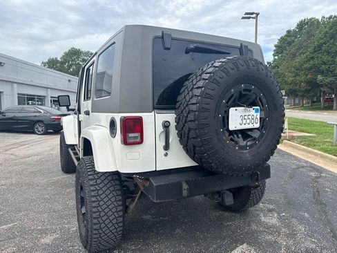 Used 2010 Jeep Wrangler Unlimited Sahara w/ Trailer Tow Group AWD/4WD image 10
