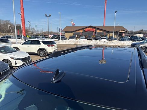 Used 2024 Ford Expedition XLT image 16