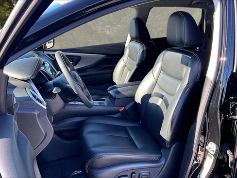 Used 2023 Nissan Murano SV w/ SV Midnight Edition Package image 23