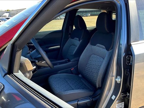 Certified 2026 Nissan Kicks SV FWD image 35