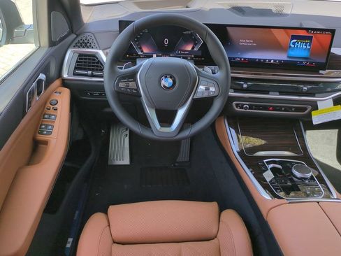 New 2026 BMW X5 xDrive40i w/ Premium Package AWD/4WD image 16