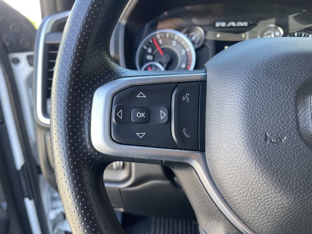 Used 2023 RAM 2500 Big Horn w/ Cold Weather Group AWD/4WD image 5