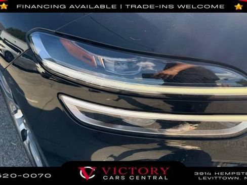 Used 2023 Genesis G70 2.0T image 9