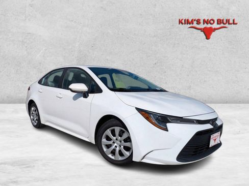 Certified 2023 Toyota Corolla LE image 1